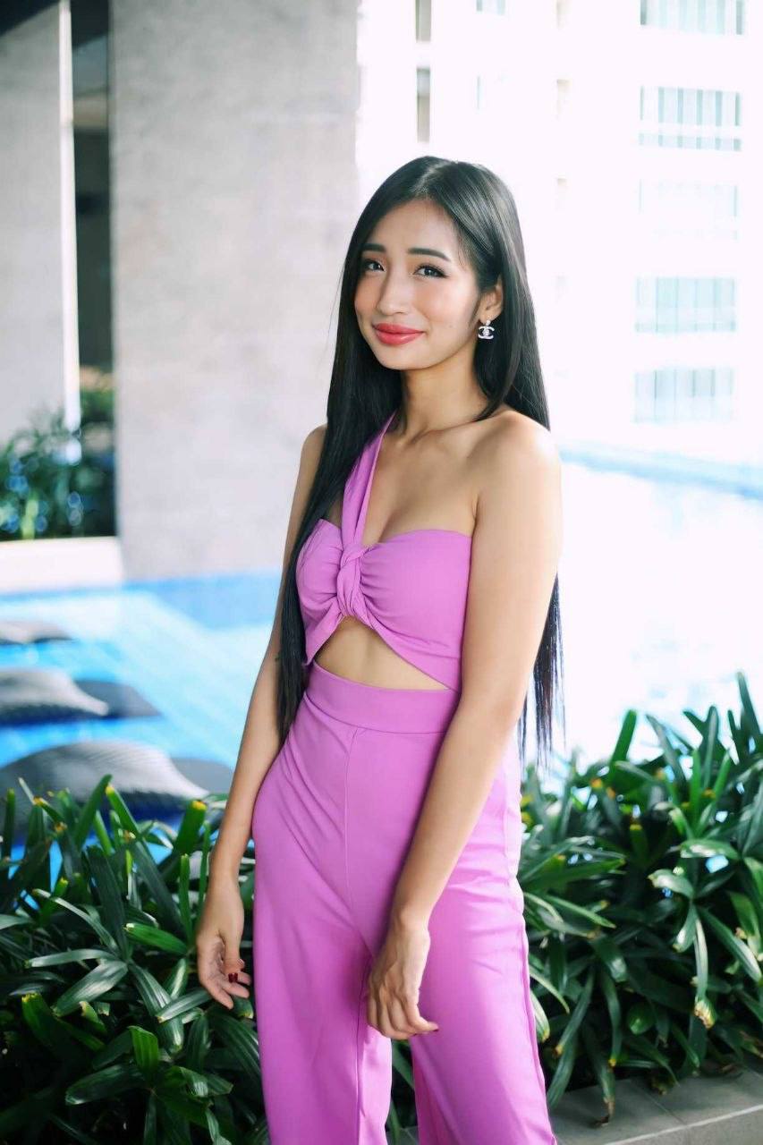 Maui Manila escort