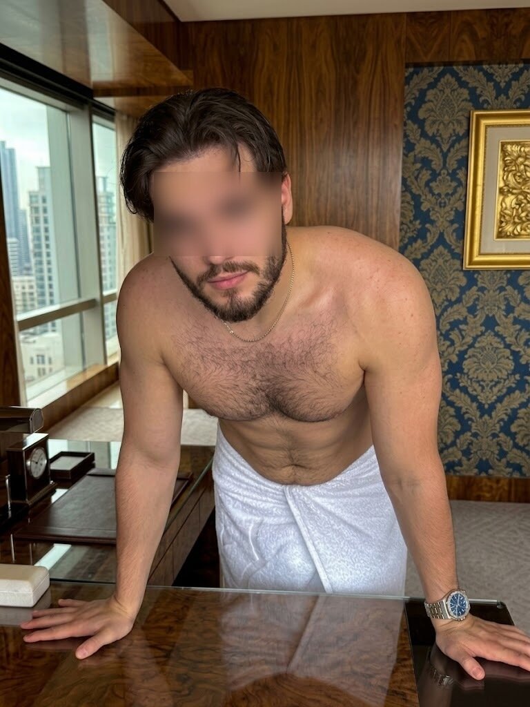 The Solomon male Manila escort companion